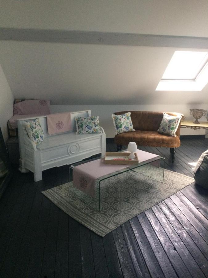 Ecole De La Route Bleue Bed & Breakfast Moiry Екстериор снимка